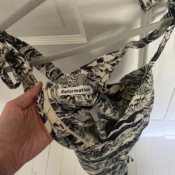 Reformation Yves Dress Size 6 - Picture 5 of 10